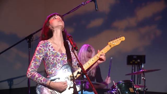 Wooing performs on the Checkerboard Kids Program смотреть онлайн