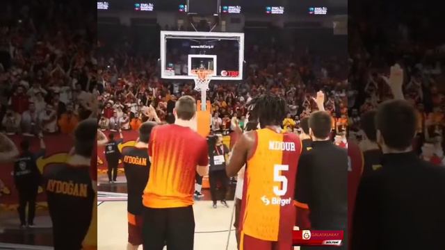 Galatasaray Nef Antrenörü Andreas Pistiolis смотреть онлайн