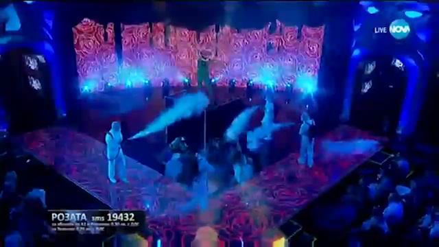 MILEY CYRUS, IS THAT YOU?! The ROSE Performs 'Mother's Daughter' | Маскираният певец