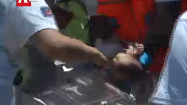 yeni doğan bebek ambulans uçakla... смотреть онлайн