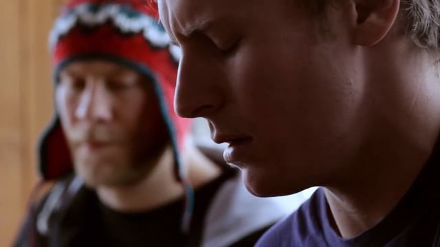 Ben Howard - A Hand To Hold смотреть онлайн