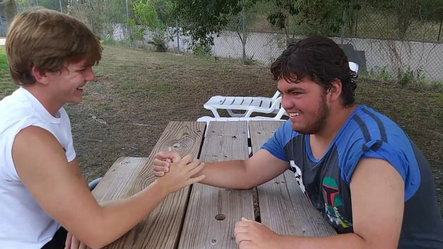 the gasper cheated trapper in the arm wrestling match смотреть онлайн