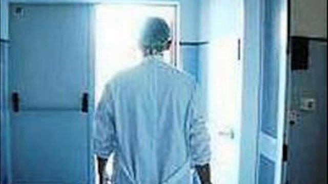 Siracusa, sanità 5 medici indagati, sospetto caso di mala sanità смотреть онлайн