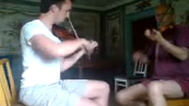Erik & Ulf Svansbo - Farfarspolskan efter August Larsson смотреть онлайн