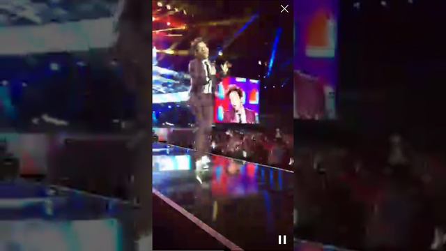 Periscope Nikos Aliagas : Mika , TAY ! ❤️
