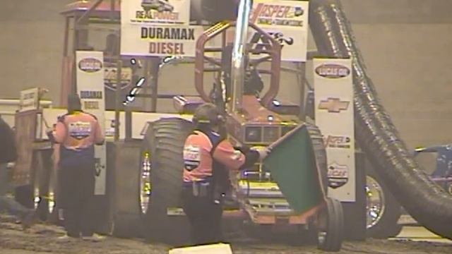 Flashback Tractor Pulling ATPA Winter Nationals Pro Stock Tractors Pulling At Ft. Wayne, IN смотреть онлайн