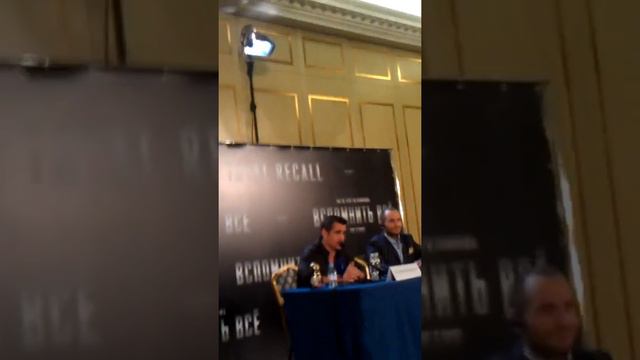 Колин Фаррелл в Москве с фильмом Вспомнить все смотреть онлайн