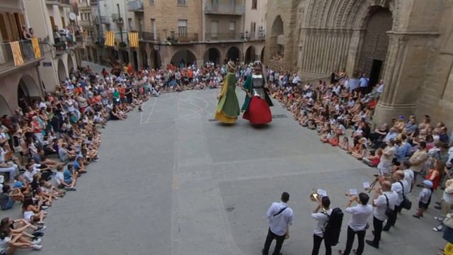 Primer ball dels gegants del rei de Tremissèn i la Delfina - Festa Major Agramunt 2019 смотреть онлайн