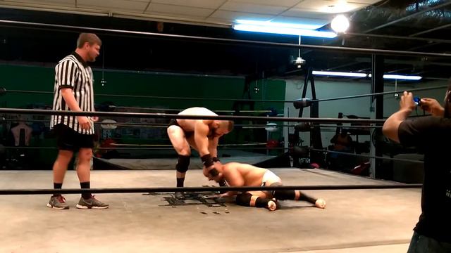 Matt Gilbert vs. Odinson смотреть онлайн
