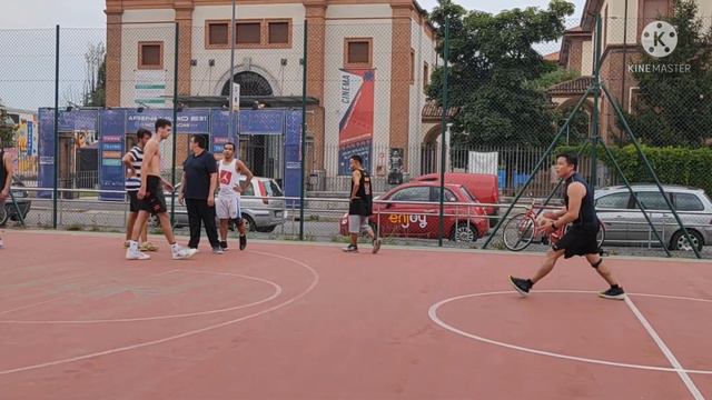 Team Gio vs Team Richard смотреть онлайн