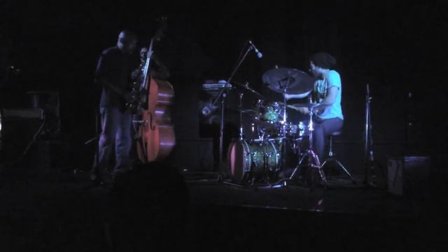 Henry Cole drum solo with Miguel Zenon - Ricky Rodriguez @ La Respuesta , Puerto Rico смотреть онлайн