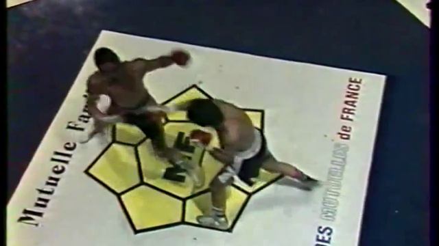 Virgil Hill Vs Rufino Angulo 1987 11 21