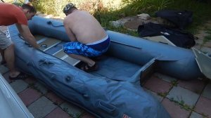 Сборка лодки Кайман-330 за 10 секунд