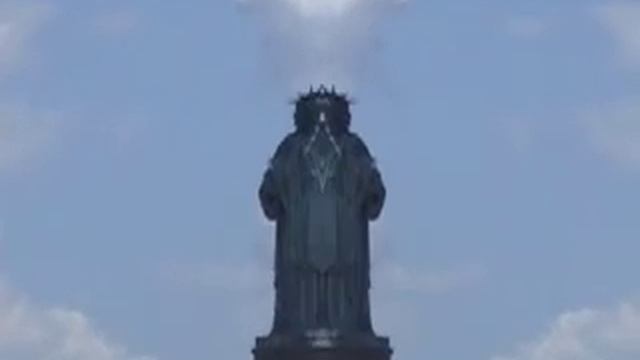 M.I.A -paper planes music video NY смотреть онлайн