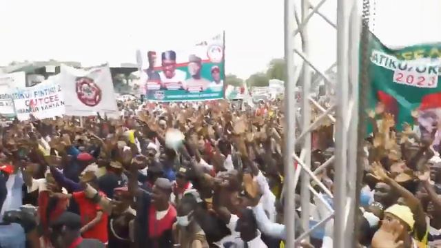 atiku abubakar dan takarar shugaban kasa nageria a garin yola смотреть онлайн