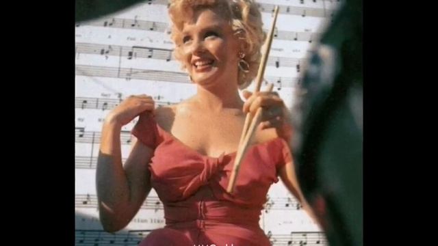 Marilyn Monroe with Ray Anthony and Mickey Rooney at Ray Anthony's Party 1952 смотреть онлайн