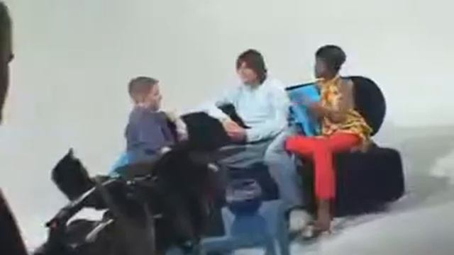 e2e - Behind The Scenes - Vernon Kay and June Sarpong смотреть онлайн