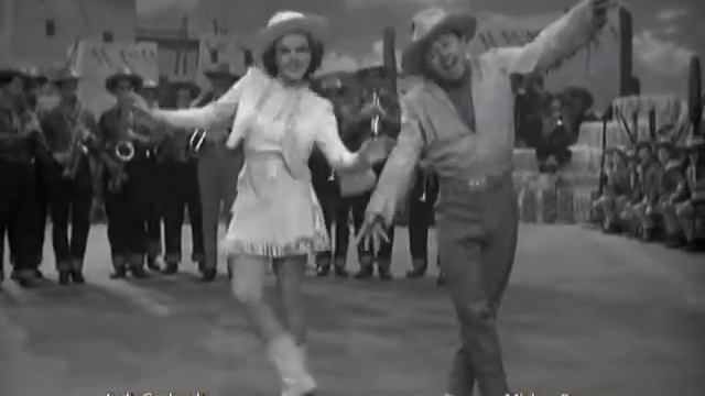 1943- Judy Garland, Tommy Dorsey e Mickey Rooney - I've got Rhythm reduzido смотреть онлайн