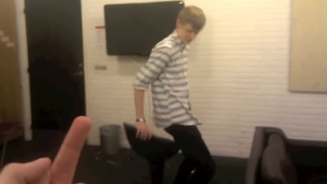 Against The Nations - Force Out The Unpleasant Thing смотреть онлайн