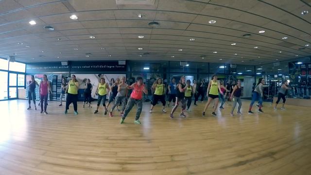 Despacito - Luis Fonsi Ft Daddy Yankee . FitDance