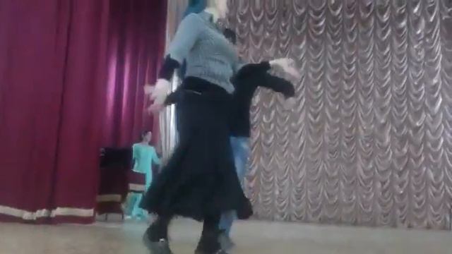 Ислам Кадыров танцует смотреть онлайн