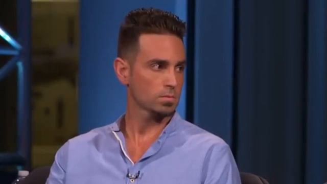 Wade Robson Giving James Safechuck the Look of Death for Speaking Too Much On Their History смотреть онлайн
