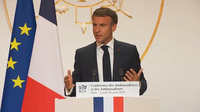 Conférence des Ambassadrices et des Ambassadeurs : le discours du Président Emmanuel Macron. смотреть онлайн