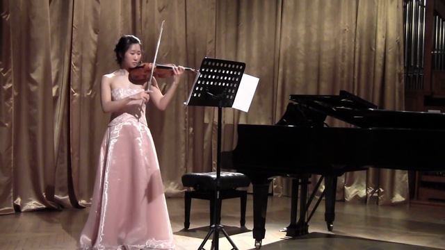 Alice Hong: Phoenix for violin solo смотреть онлайн