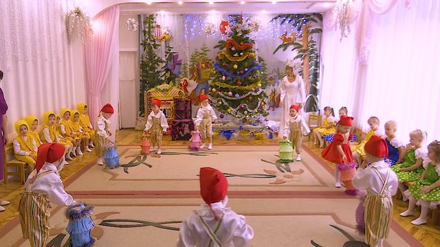 21 12 2018 Новорічна казка 12гр смотреть онлайн