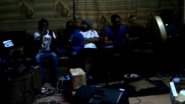 فرقة الأحاسيس جديده الفنان حسن اليامي.3GP смотреть онлайн