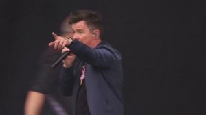 Rick Astley - Never Gonna Give You Up - Live at The Isle of Wight Festival 2019