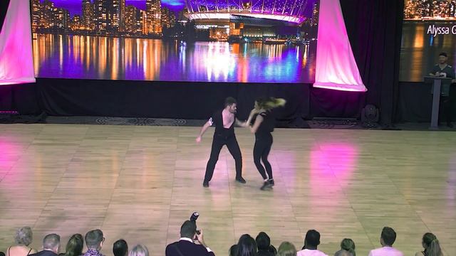Ben Morris & Alyssa Glanville - 1st place Champions Challenge - SwingCouver 2020 смотреть онлайн