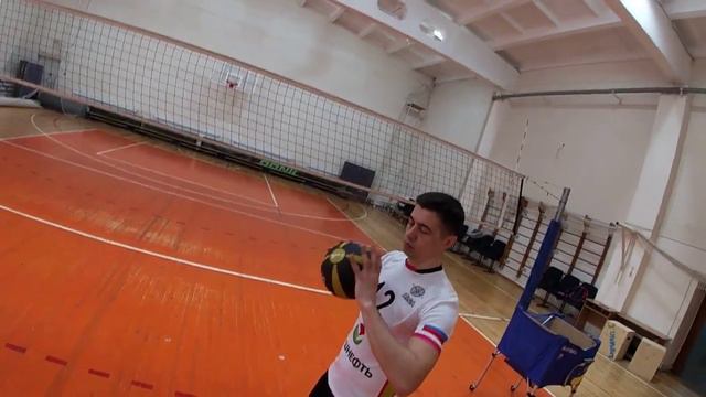 Мягкая Верхняя Передача Обучение Волейболу смотреть онлайн