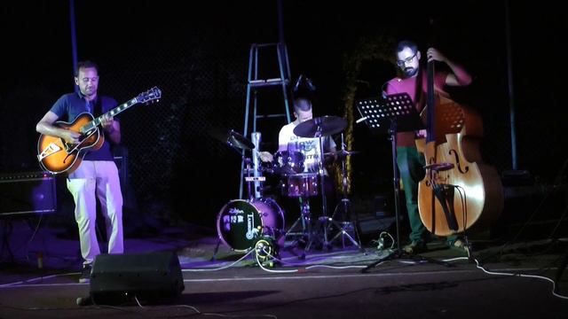 Que Reste -T- Il De Nos Amours - Davide Sardi Hot Jazz Trio смотреть онлайн