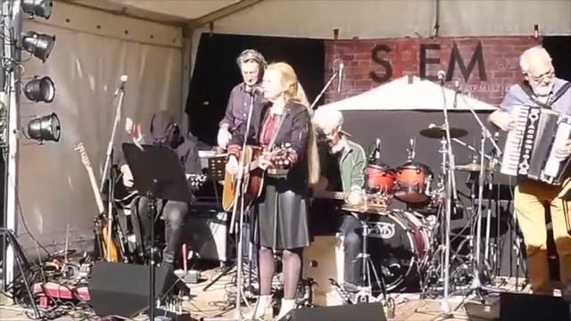 Mind the Gap tour door Limburg (Maastricht NL) смотреть онлайн