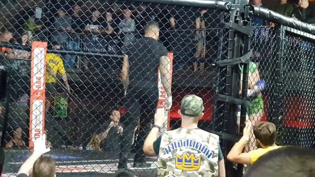 Alexa Amos v Charlotte Power 3rd Aug 19 смотреть онлайн