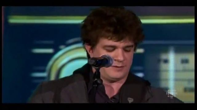 Jerôme Charlebois chante Lindbergh avec la guitare du Canadiens Luthier Jean Luc Bouthillier dans смотреть онлайн