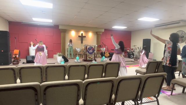 Grupo de danza de adoración Elimelec смотреть онлайн