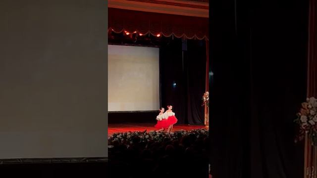 детская вокальная студия Сарии Куланба "Voice " Мария Царгуш и Лаура Агрба смотреть онлайн