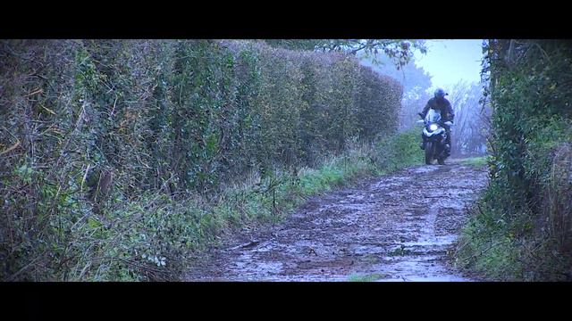 BMW GS 1250 R REVIEW: GRAHAM HOSKINS