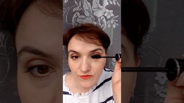 Тушь с эффектом кошачьих глаз смотреть онлайн