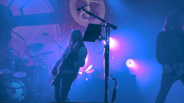 Jerry Cantrell - Down In a Hole смотреть онлайн