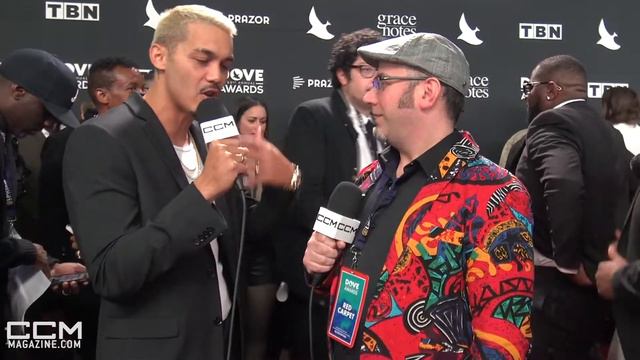Ryan Ellis | 53rd GMA Dove Awards (red carpet) смотреть онлайн