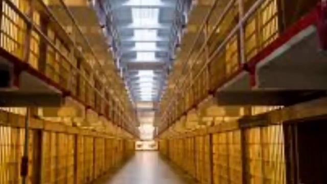 Escape From Alcatraz - Did Frank Morris & the Anglin Brothers Survive? смотреть онлайн