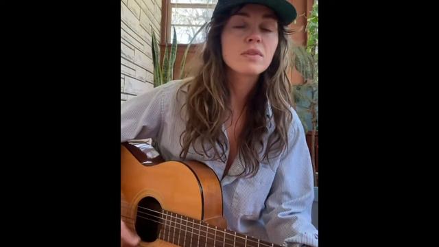 Zella Day - Sunday In Heaven - Album Title Track смотреть онлайн