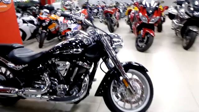 Мотоцикл YAMAHA XV1900 ROADLINER S MIDNIGHTSTAR арт U78218 мотосалон Мегамото смотреть онлайн