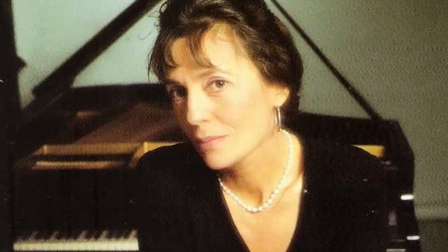 MARIA JOÃO PIRES - Concerto Para Piano e Orquestra de Cordas, em Lá Maior, BWV 1055 (Bach) смотреть онлайн