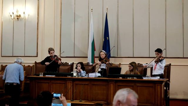 Вебер "Марш на ловците" смотреть онлайн