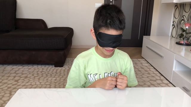 УГАДАЙ БЕЙБЛЕЙД с закрытыми глазами ЧЕЛЛЕНДЖ