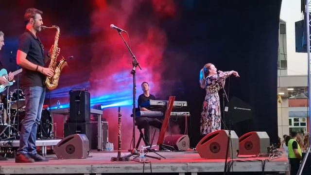 Jelena Tomasevic - Jutro смотреть онлайн